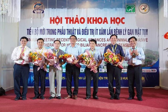 Nhìn lại một năm hoạt động phấn đấu của hội gan mật Việt Nam và phân hội phẫu thuật gan mật tụy Việt Nam